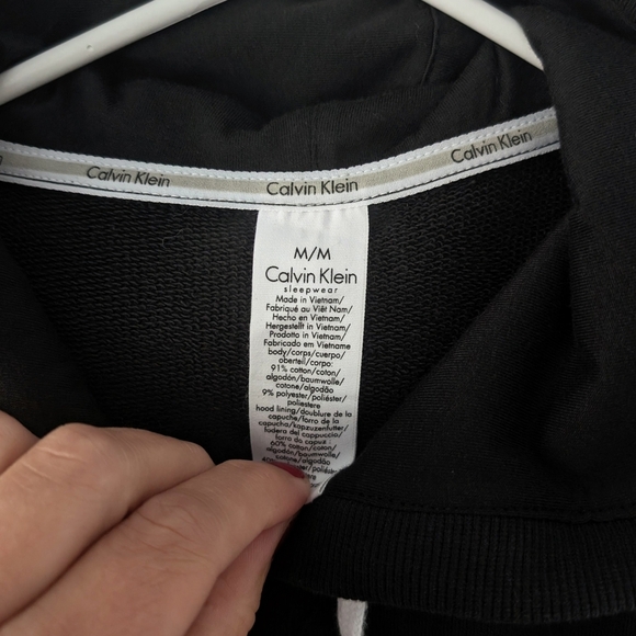 NWT Calvin Klein Women's Black Sleeveless Hoodie In Size M - Picture 7 of 10